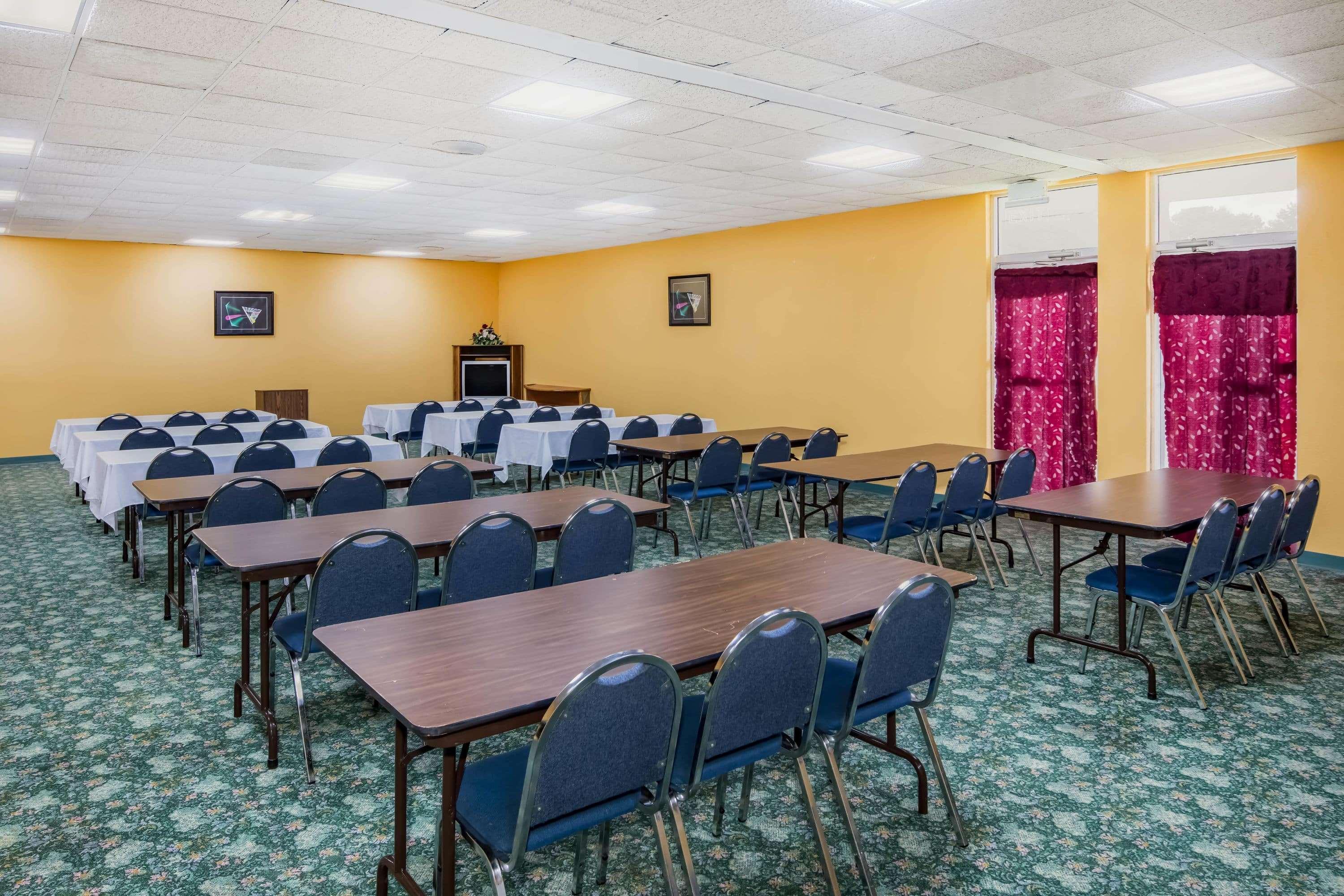 Super 8 By Wyndham Gaffney Otel Dış mekan fotoğraf