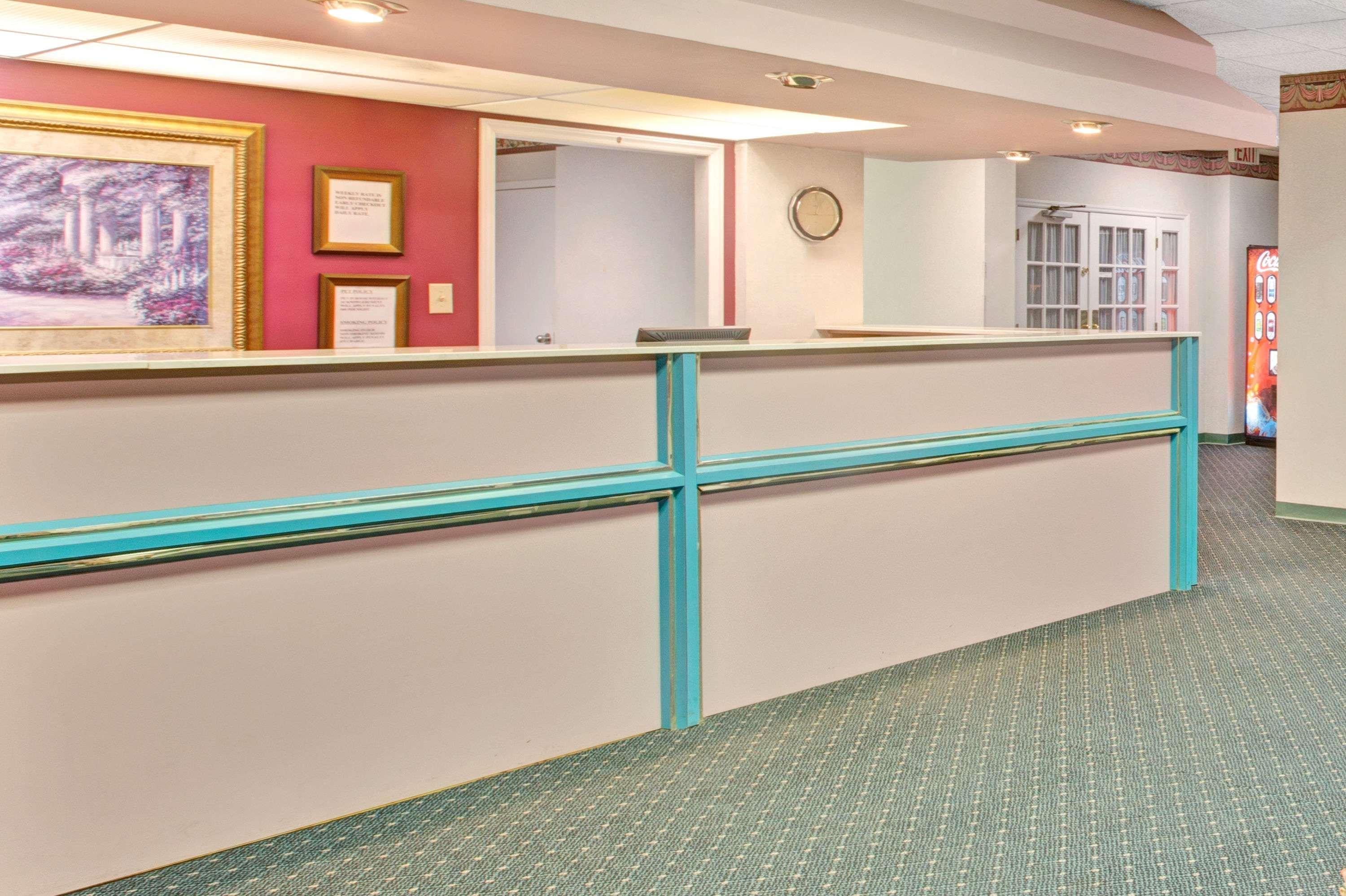 Super 8 By Wyndham Gaffney Otel Dış mekan fotoğraf