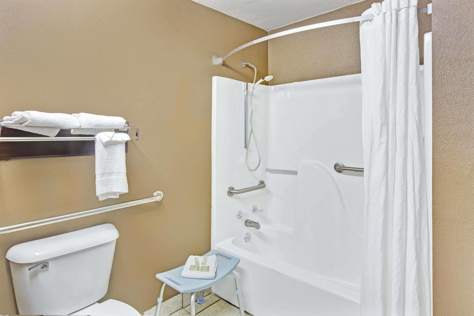 Super 8 By Wyndham Gaffney Otel Dış mekan fotoğraf